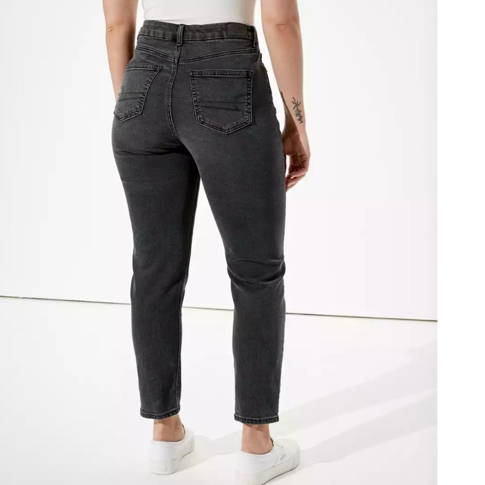 American Eagle washed black Curvy Mom Jean sz 8